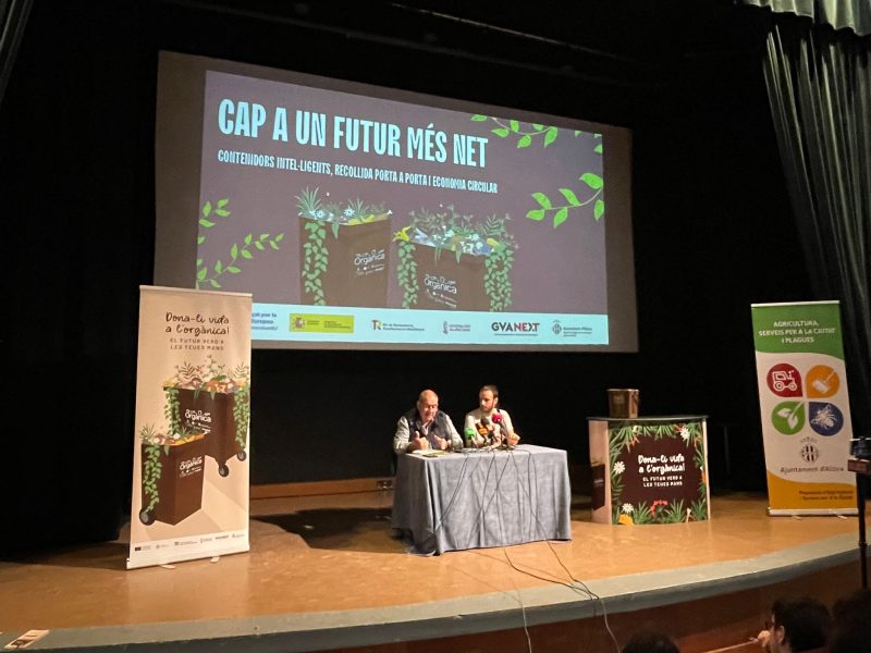 contenedor-marron-alzira-e1760534695438